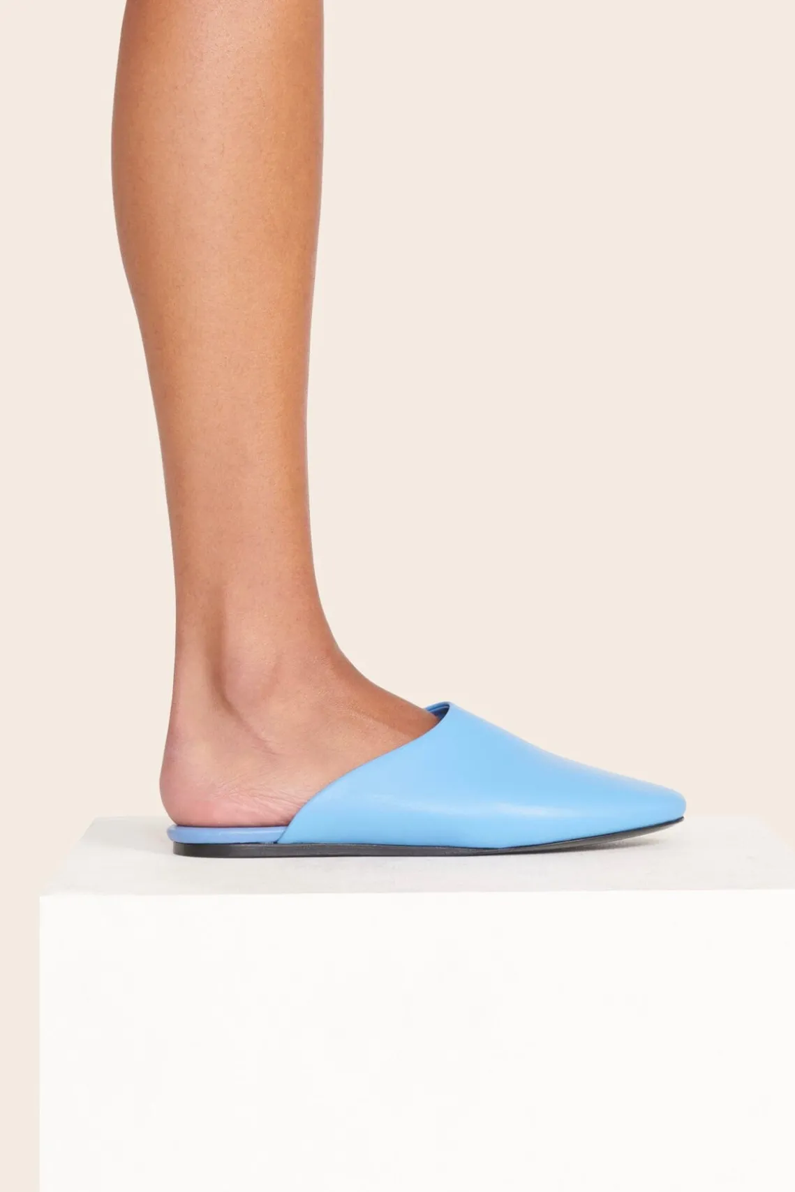 ABBY SLIPPER STAUD BLUE