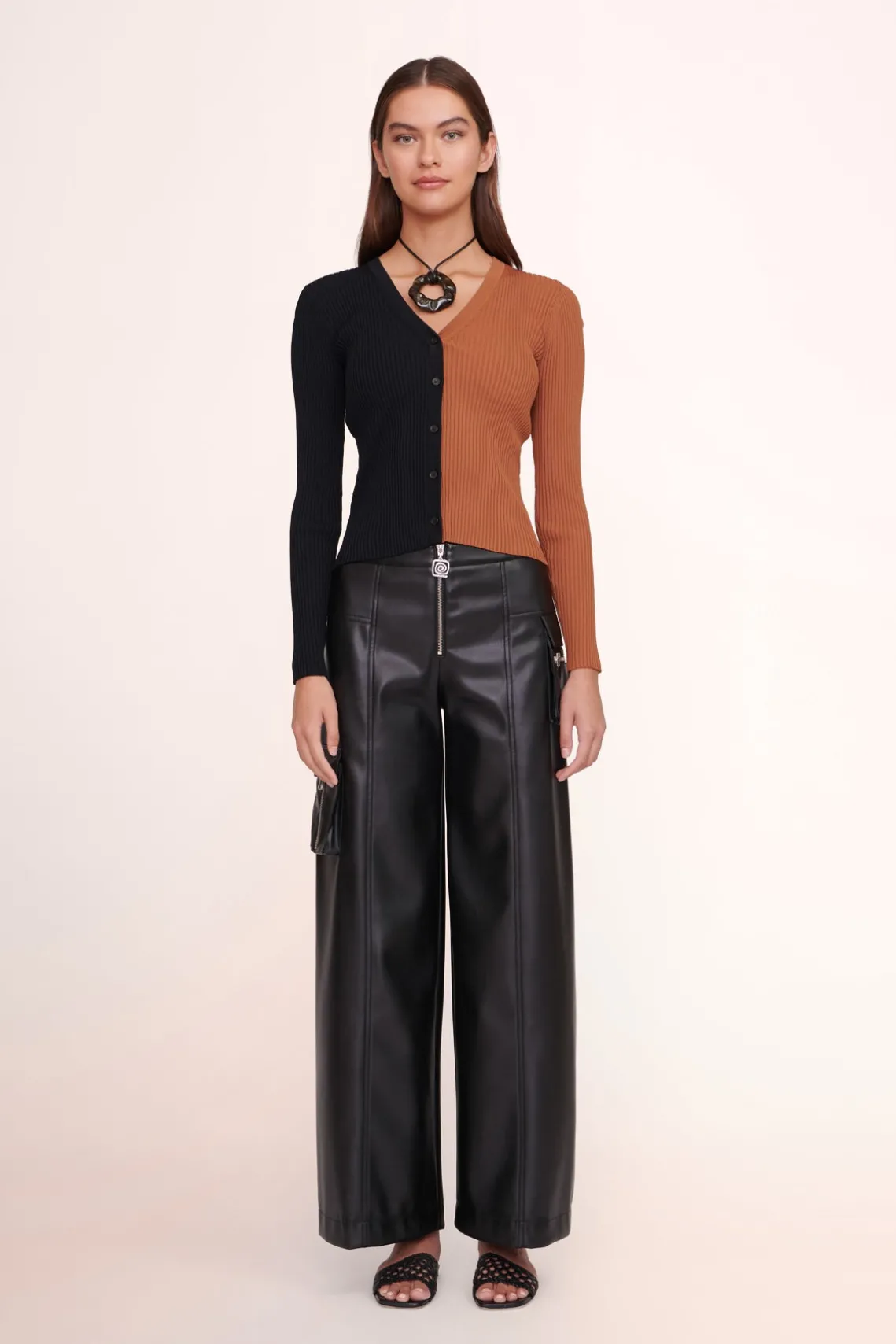 CARGO SWEATER TAN BLACK