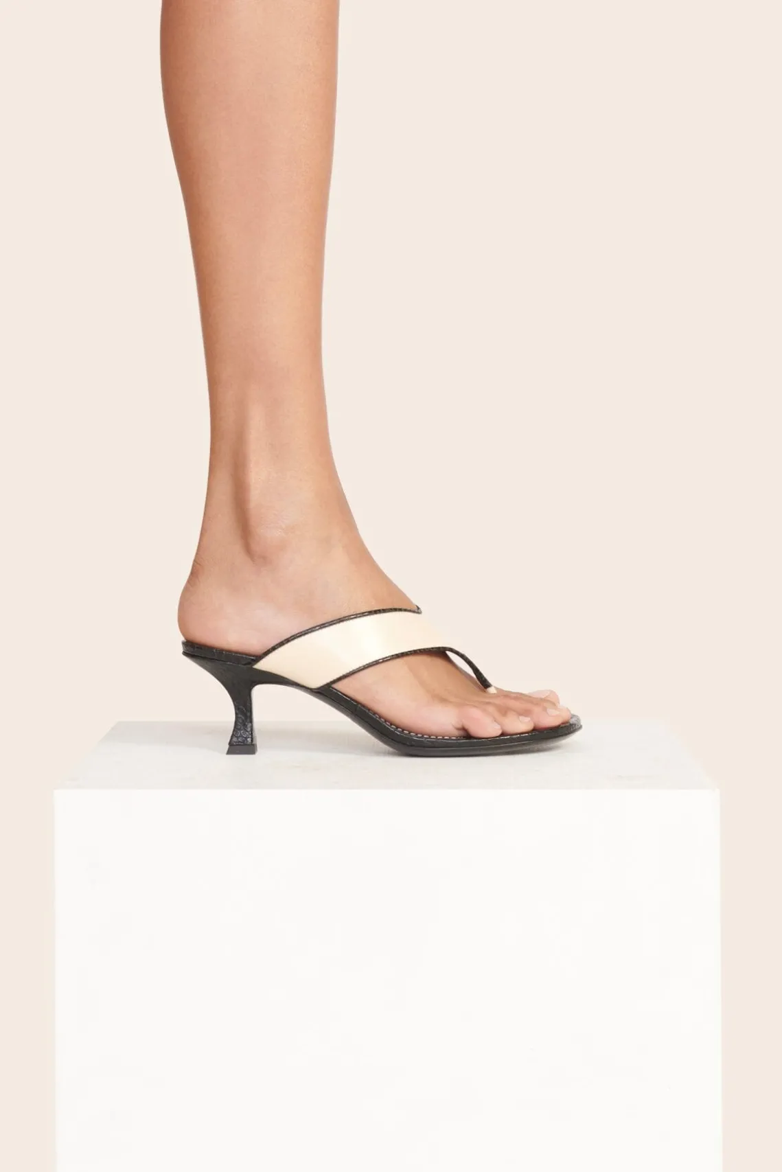 NATALIA THONG SANDAL CREAM BLACK
